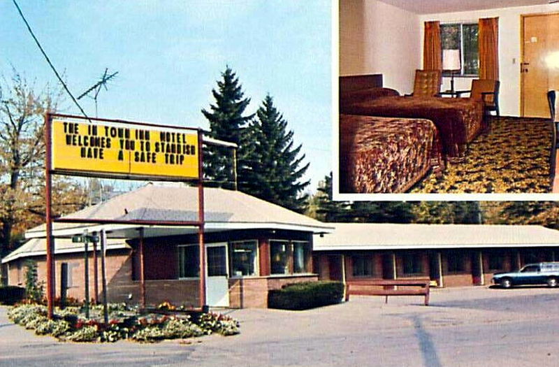In Town Inn Motel (Northern Trails Motel) - Postcard (newer photo)